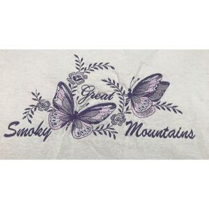 Womens short sleeve Tshirt size XL Lavender Embroider Smokey‎ Mountains Gildan